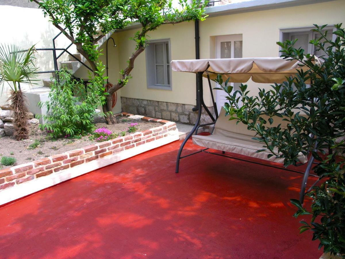 Holiday Home Lija Center Rab Town Exterior foto